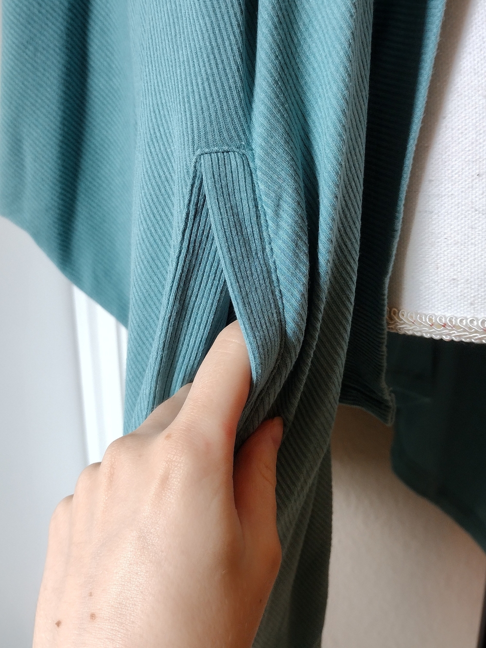 DAVI & DANI Ribbed Cardigan - Picture 3 of 10